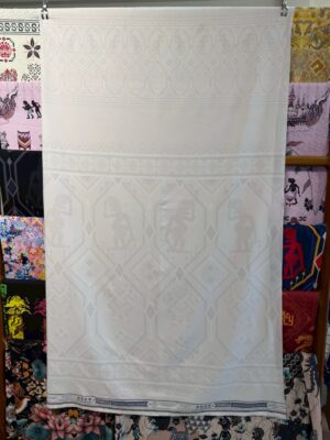ผ้าผืน หลาละ 500.-
