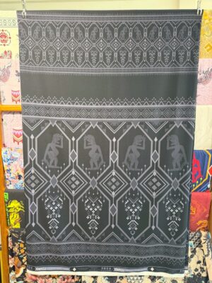 ผ้าผืน หลาละ 500.-